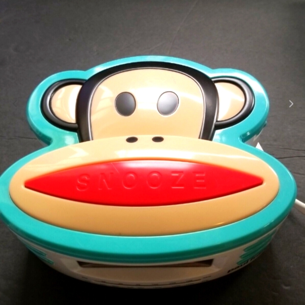 JULIUS THE MONKEY AM & FM ALARM CLOCK ,